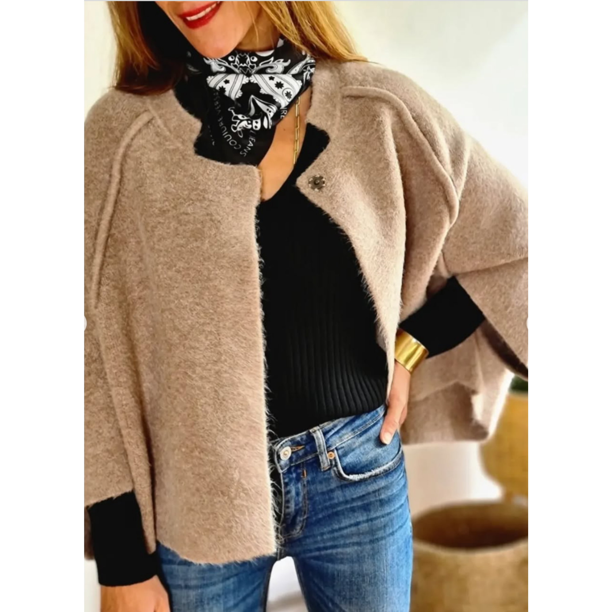 Women's Elegant Wool Coat with Timeless Charm