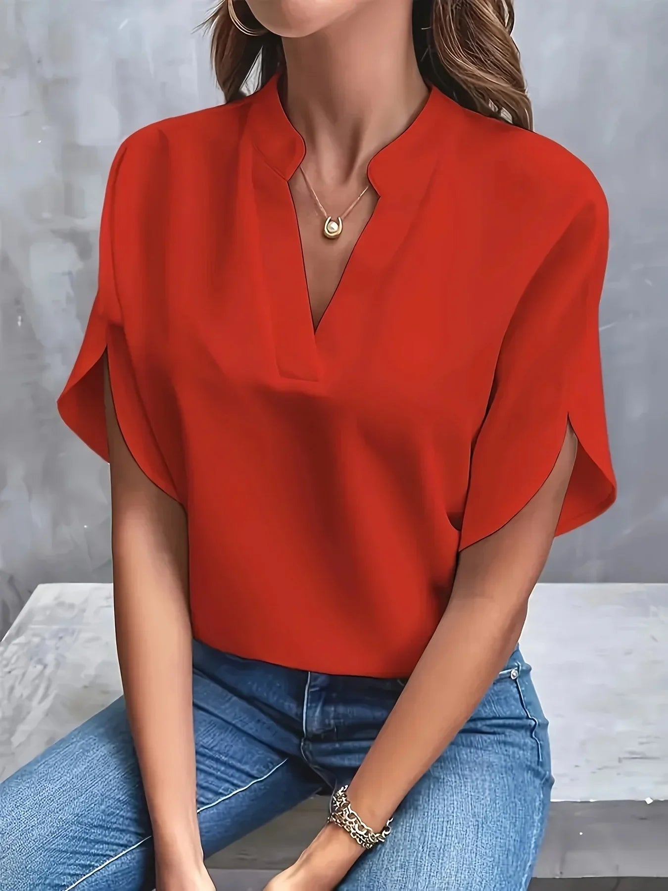 Women's Sophisticated Blouse with Tailored Design