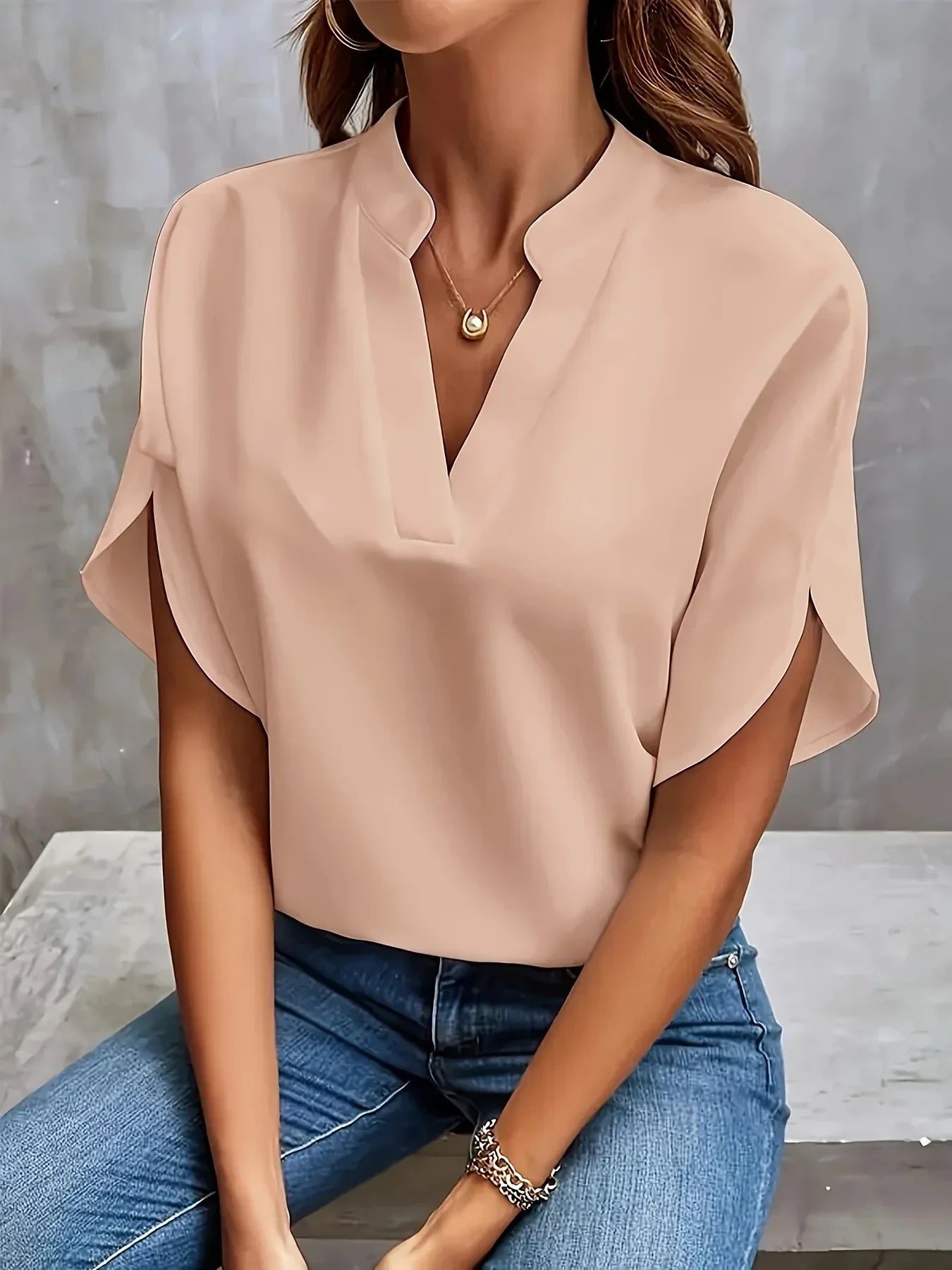Women's Sophisticated Blouse with Tailored Design